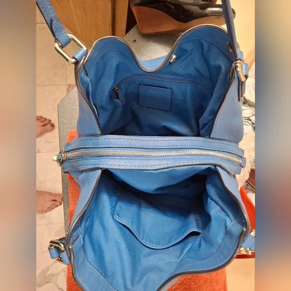 Coach Edie #57125 Handbag Shoulder Bag Tote Purse - Picture 6 of 10